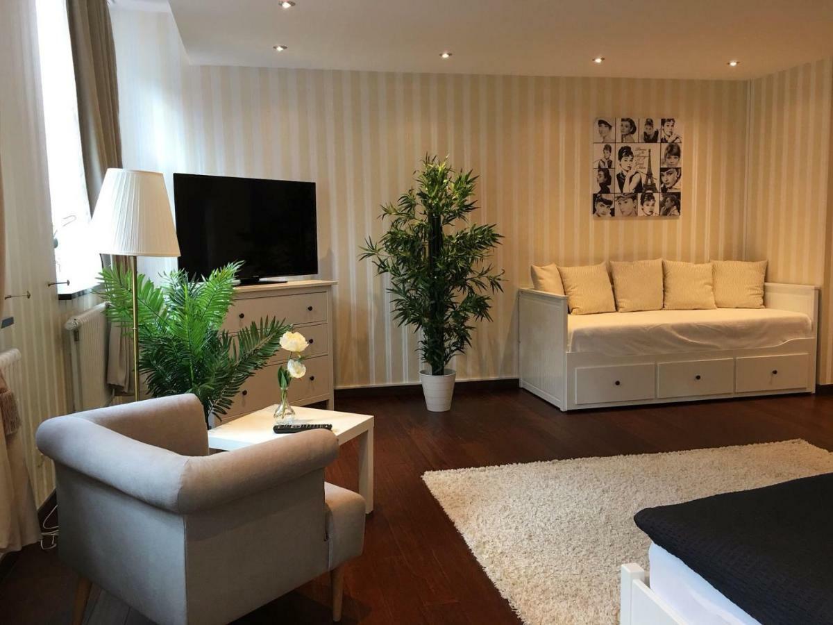 Aparthotel C'Est La Vie Saarlouis Buitenkant foto